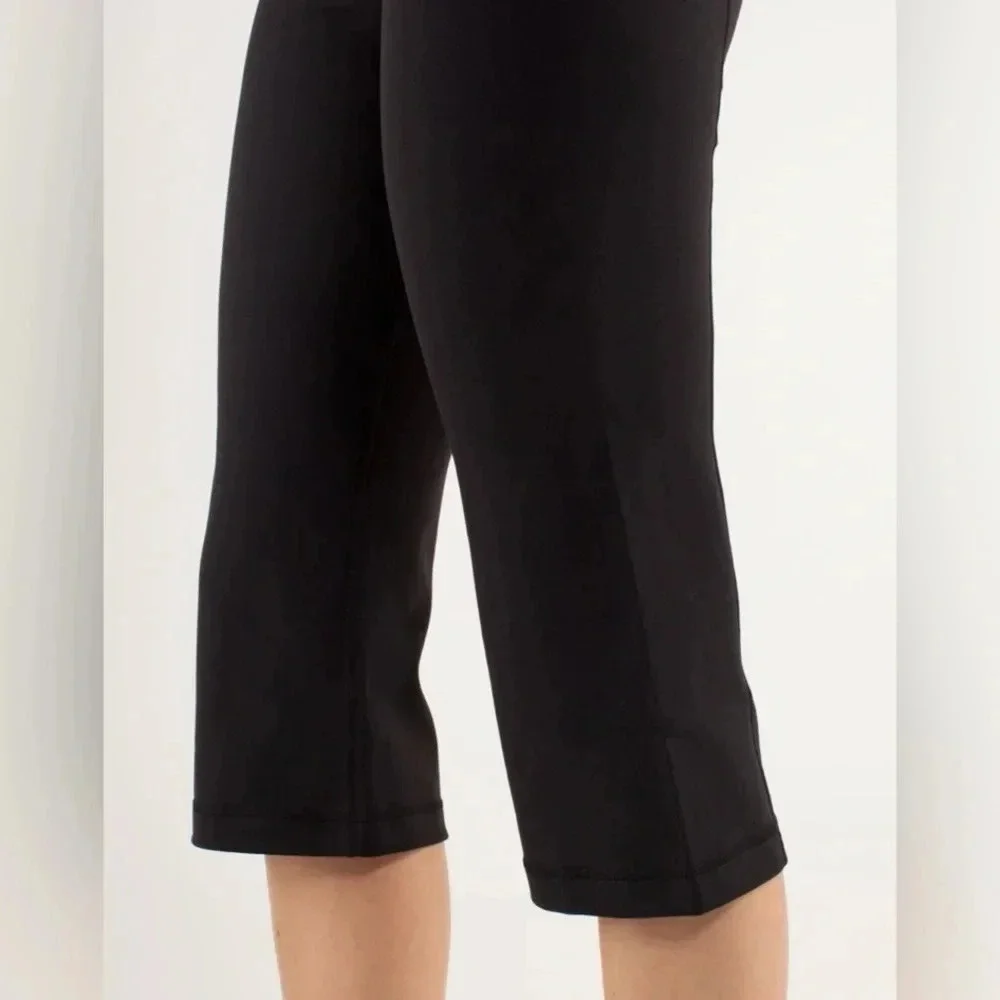 Lululemon Groove Crop Reversible Leggings Size 4